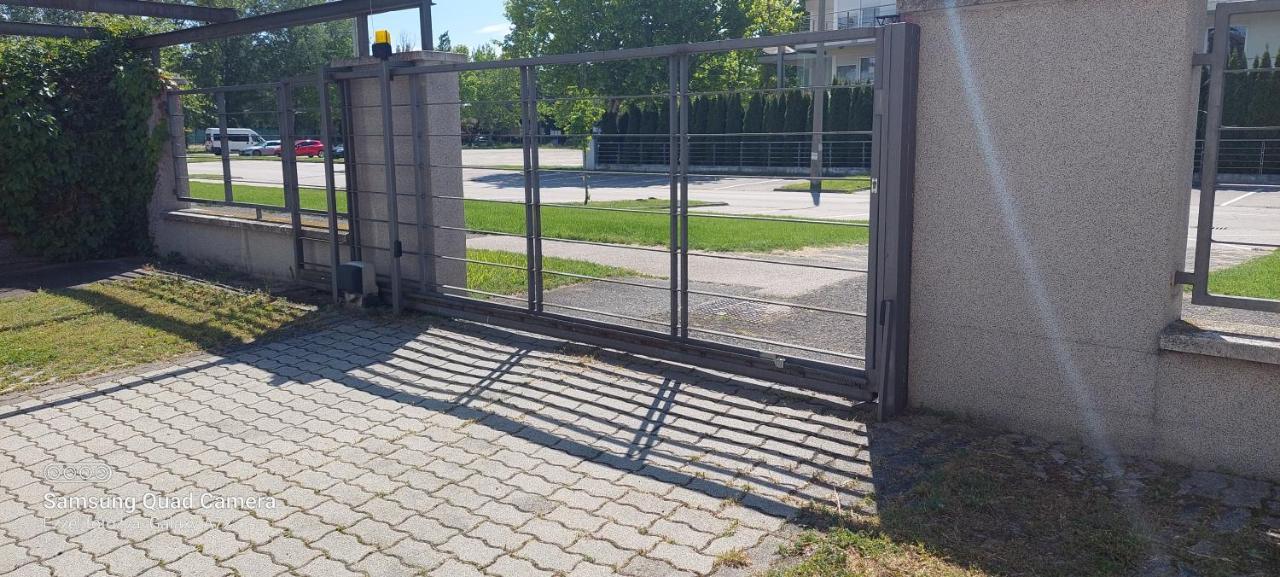 Apartamento Beszédes-lak, Aranypart Siófok Exterior foto